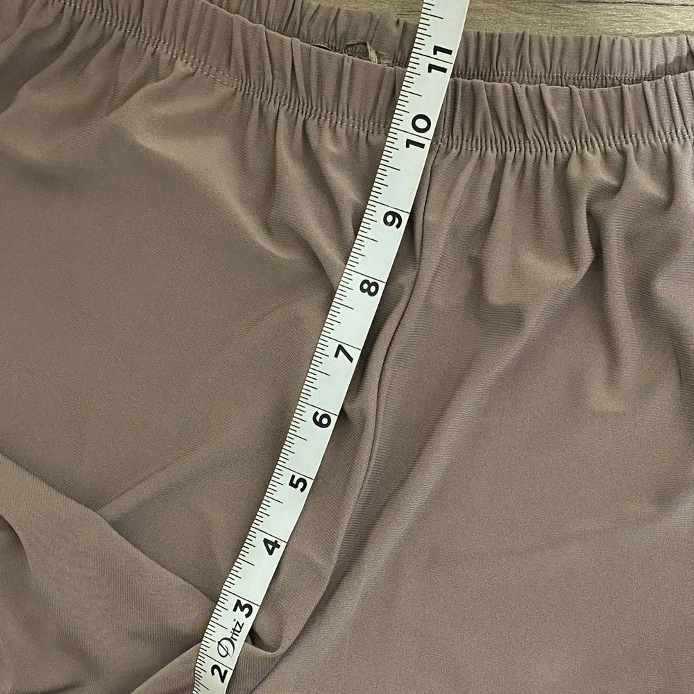 R&M Richards Gold and Brown Pantsuit size 8 - Picture 11 of 13